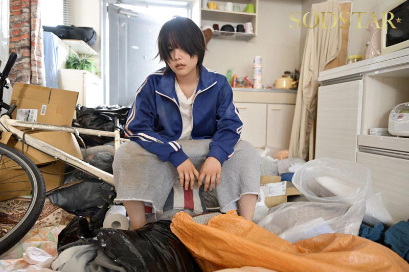 Người Phụ Nữ Hikikomori Không Vâng Lời Xã Hội